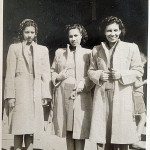 Frances Spalding met haar 2 zussen